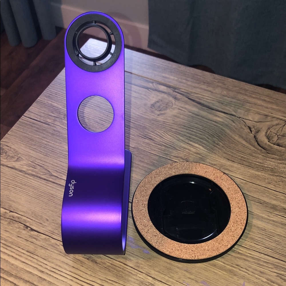 DYSON STYLER HOLDER WITH BASE